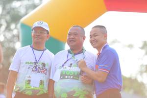 BIB: 
                            <button type="button" onclick="openModal(3653717)" class="btn btn-primary btn-sm float-right btn-popup" data-toggle="modal" data-target=".modal-high-quality">
                        <i class="fas fa-shopping-cart"></i> Add to Cart
                    </button>
                                            <button type="button" onclick="isThisMe(3653717, true)" class="btn btn-success btn-sm float-right btn-popup btn-isme hidden" data-toggle="tooltip" data-placement="bottom" title="นี่คือรูปของคุณใช่ไหม คลิกที่นี่เพื่อเอาเข้าอัลบั้ม">
                        <i class="fas fa-plus"></i> Add to album
                    </button>
                    <button type="button" onclick="isThisMe(3653717, false)" class="btn btn-warning btn-sm float-right btn-popup btn-isnotme hidden">
                        <i class="fas fa-ban"></i> Remove from album
                    </button>